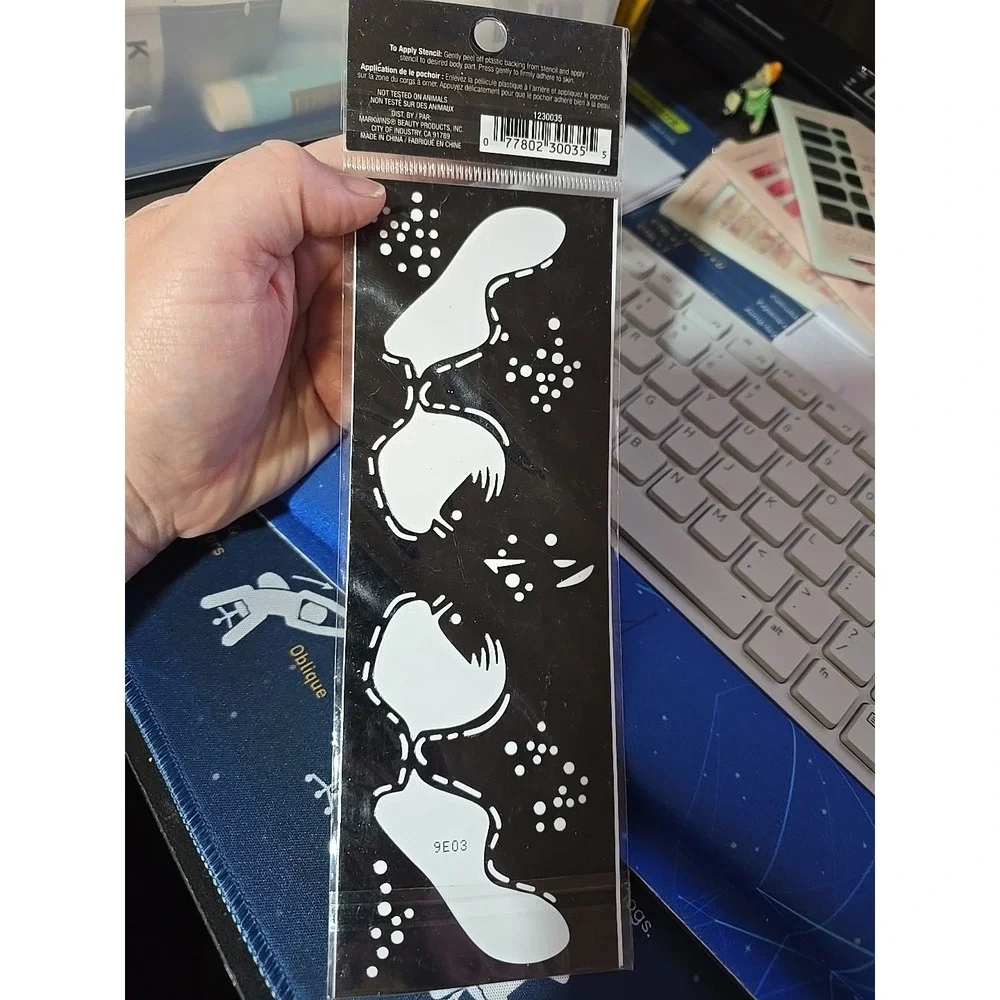 Wet N Wild Face and Body Stencil Pack Skeleton Queen NIPS 1230035 Black & White